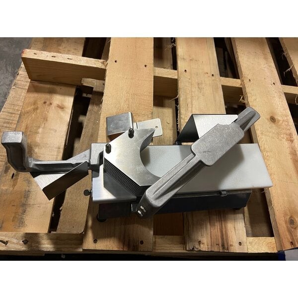 Scratch and Dent Nemco 55600-2 1/4" Easy Tomato Slicer