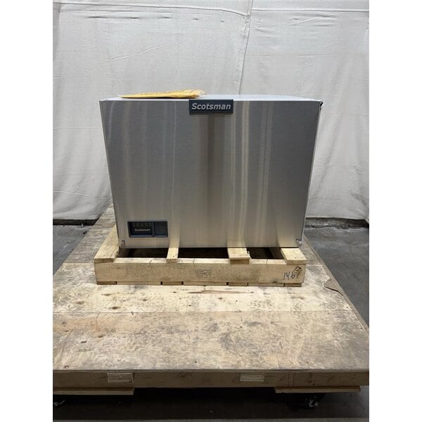 Scratch and Dent Scotsman MC0330MWX-1A Prodigy Elite® Series 30" Water-Cooled Medium Cube Ice Machine - 372 lb., 115V
