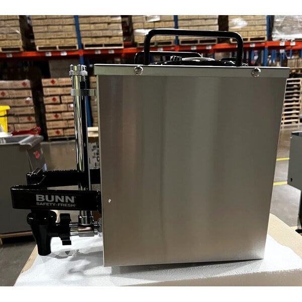 Scratch and Dent Bunn 20900.0011 Dual GPR-DBC 18.9 Gallon Dual Coffee Brewer - 120/240V, 6,890W