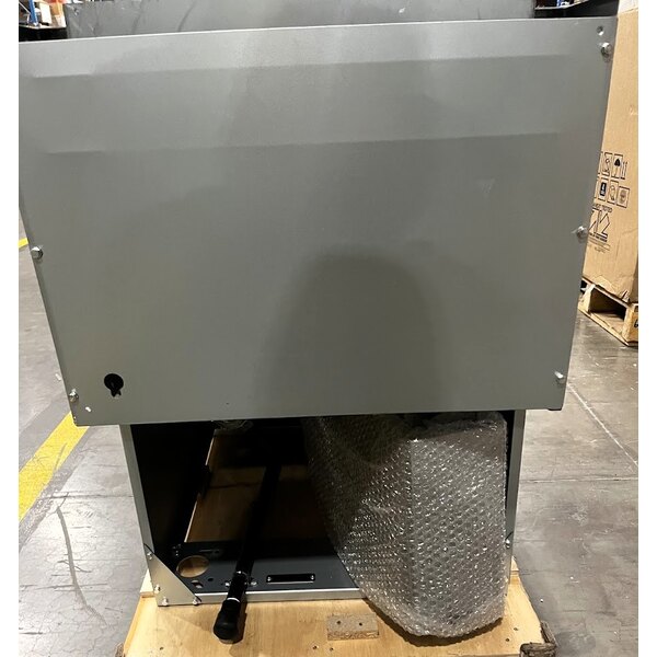 Scratch and Dent Avantco F5-ES-N 65-70 lb. Natural Gas Stainless Steel Floor Fryer - 100,000 BTU