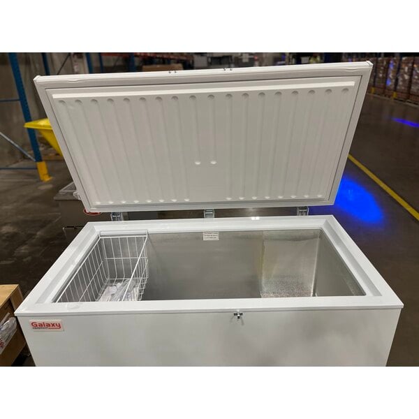 Scratch and Dent Galaxy CF13HC Commercial Chest Freezer - 12.7 cu. ft.