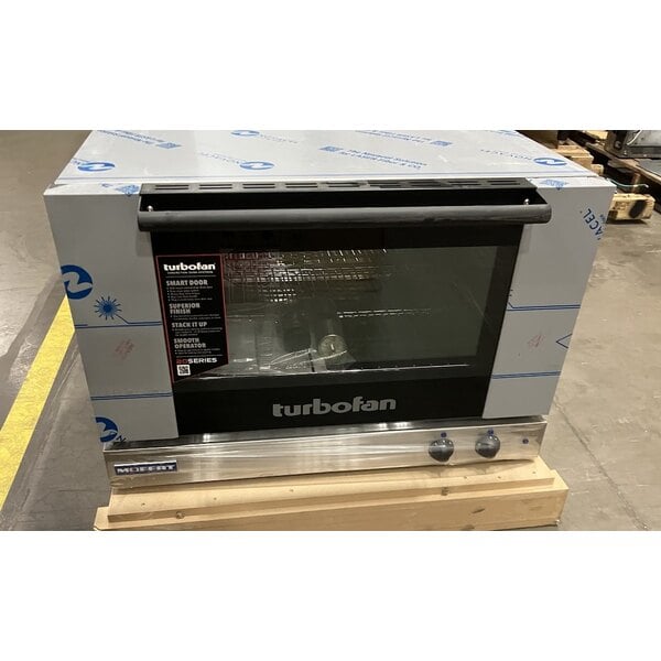 Scratch and Dent Moffat E27M2-T Turbofan Single Deck Full Size 2 Pan Electric Convection Oven with Mechanical Controls - 220-240V, 1 Phase, 3 kW