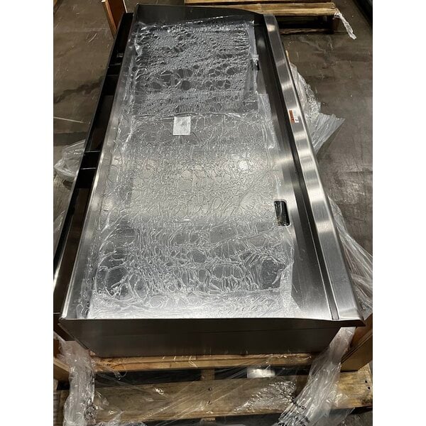 Scratch and Dent Cooking Performance Group GT-CPG-60-NL 60" Gas Countertop Griddle with Thermostatic Controls - 150,000 BTU