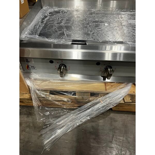 Scratch and Dent Cooking Performance Group GT-CPG-60-NL 60" Gas Countertop Griddle with Thermostatic Controls - 150,000 BTU