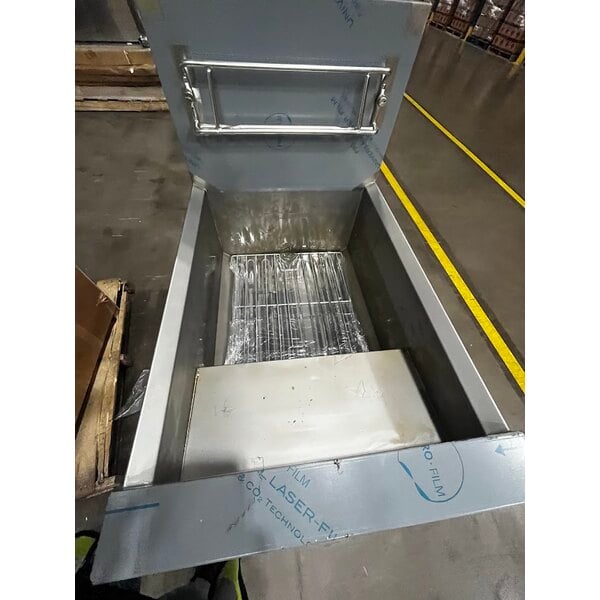 Scratch and Dent Dean by Frymaster SR114E Super Runner Economy 40 lb. Electric Floor Fryer - 240V, 1 Phase