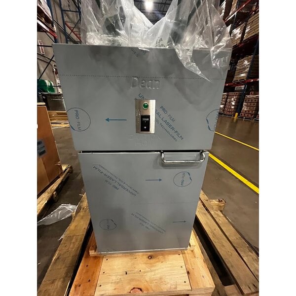 Scratch and Dent Dean by Frymaster SR114E Super Runner Economy 40 lb. Electric Floor Fryer - 240V, 1 Phase
