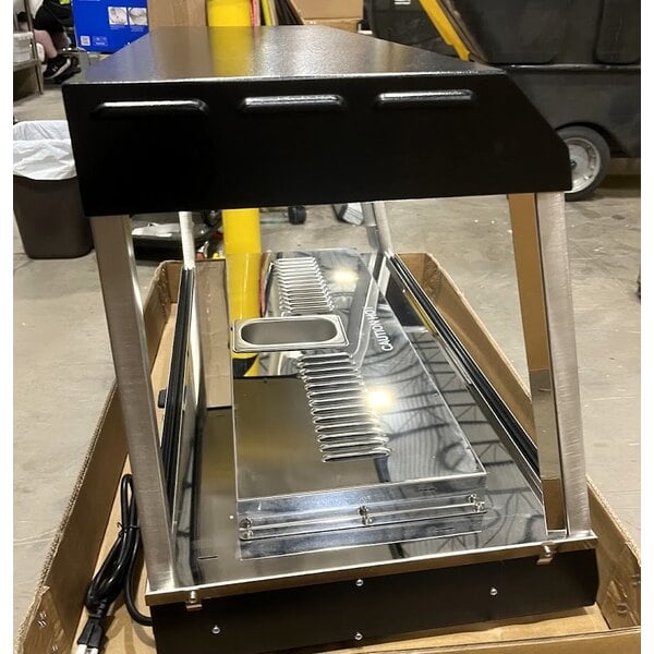 Scratch and Dent Vollrath HFM-36 36" Hot Food Merchandiser - 1440W