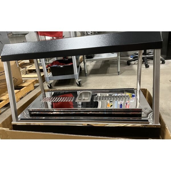 Scratch and Dent Vollrath HFM-36 36" Hot Food Merchandiser - 1440W