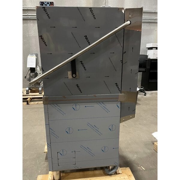 Scratch and Dent MainStreet Equipment HTDT Single Rack High-Temperature Door-Type Dish Machine with Booster Heater - 208-240V, 1 Phase