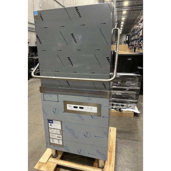 Scratch and Dent MainStreet Equipment HTDT Single Rack High-Temperature Door-Type Dish Machine with Booster Heater - 208-240V, 1 Phase