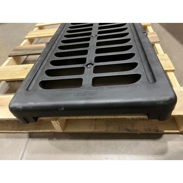 Scratch and Dent Rubbermaid® FG331700BLA ProServe 18 Pan Black Max System End Load Steam Table Pan Rack - Unassembled