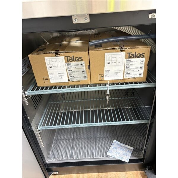 Scratch and Dent Avantco UDD-60-HC (2) Double Tap Kegerator Beer Dispenser - Black, (2) 1/2 Keg Capacity