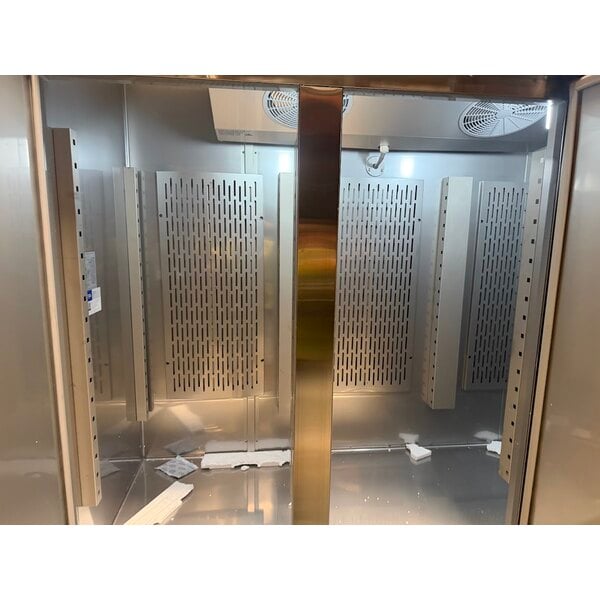 Scratch and Dent Avantco SS-3R-HC 81 5/16" Stainless Steel Solid Door Reach-In Refrigerator