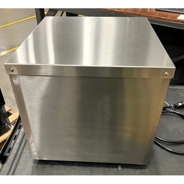 Scratch and Dent Vollrath CT2BH-120400 JT1BH Conveyor Toaster with 2 1/2" Opening - 120V, 1600W