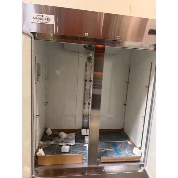 Scratch and Dent MainStreet Equipment BMR-49-R 54" Solid Door Reach-In Refrigerator