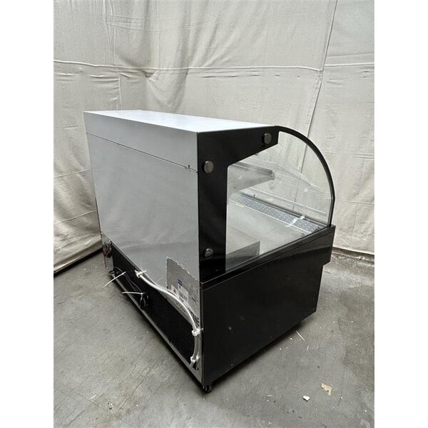 Scratch and Dent Avantco HAC-51-B 47 3/16" Black Horizontal Air Curtain Merchandiser with 1 Shelf and LED Lighting - 115V