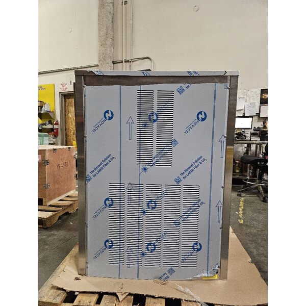 Scratch and Dent SaniServ B-10 AIR 10 Qt. Air Cooled Ice Cream / Gelato Batch Freezer - 208/230V