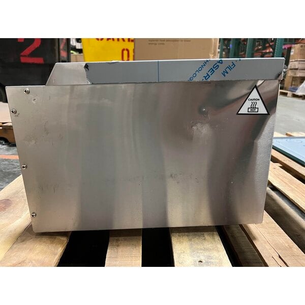 Scratch and Dent Avantco T3300B Commercial 10" Wide Conveyor Toaster with 3" Opening - 208V, 3300W, 800 Slices per Hour