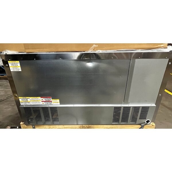 Scratch and Dent Beverage-Air SPE60HC-16 Elite Series 60" 2 Door Refrigerated Sandwich Prep Table