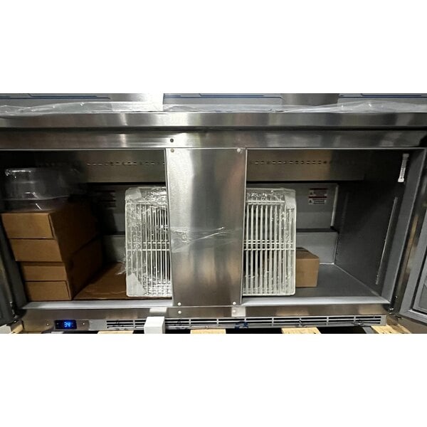 Scratch and Dent Beverage-Air SPE60HC-16 Elite Series 60" 2 Door Refrigerated Sandwich Prep Table