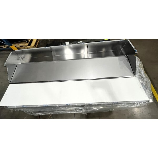 Scratch and Dent Beverage-Air SPE60HC-16 Elite Series 60" 2 Door Refrigerated Sandwich Prep Table