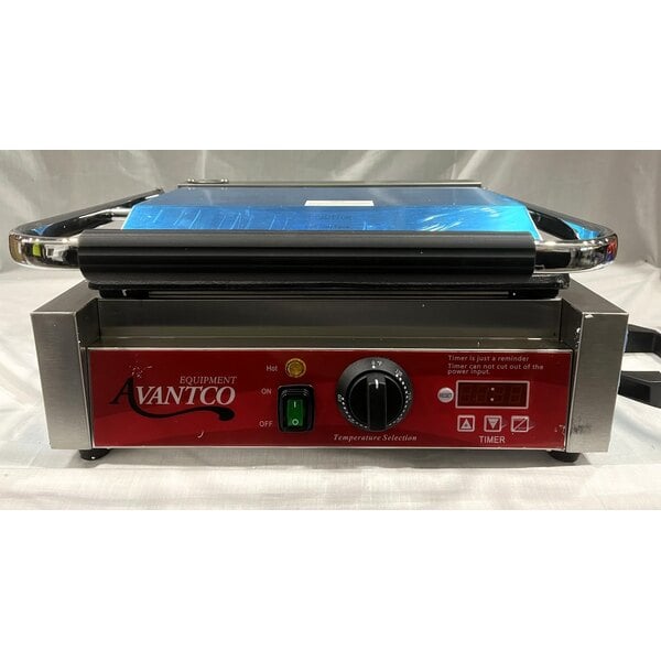 Scratch and Dent Avantco PG200ST Commercial Panini Sandwich Grill with Timer, Smooth Plates, and 13 3/8" x 8 3/4" Cooking Surface - 120V, 1750W
