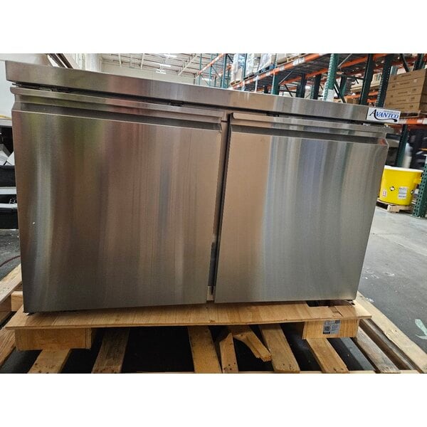 Scratch and Dent Avantco SS-UC-48R-HC 48" Undercounter Refrigerator