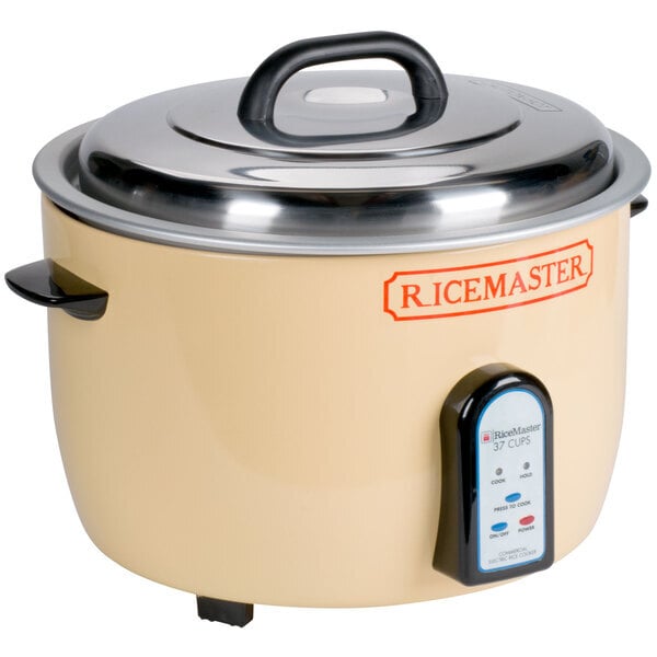 Scratch and Dent Town 57138 74 Cup (37 Cup Raw) Electric Rice Cooker / Warmer - 230V, 1950W
