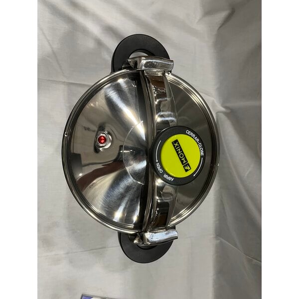 Scratch and Dent Monix 013206 Monix 50 Cup (25 Cup Raw) 12.66 qt. (12 Liter) Stainless Steel Pressure Cooker