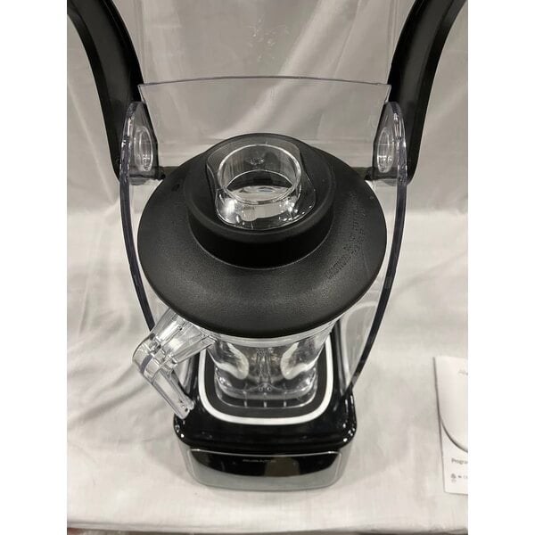 Scratch and Dent AvaMix Apex HBX2000 64 oz. 3 1/2 hp Programmable Commercial Blender with Touchpad and Sound Enclosure - 120V
