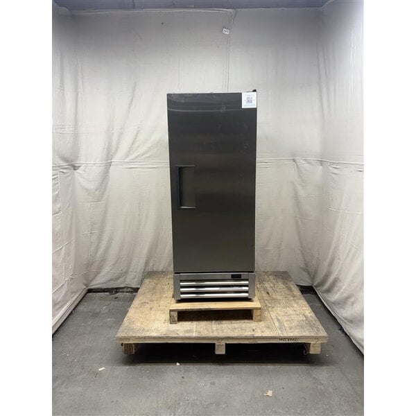Scratch and Dent True T-12F-HC 24 7/8" One Section Solid Door Reach-In Freezer with LED Lighting