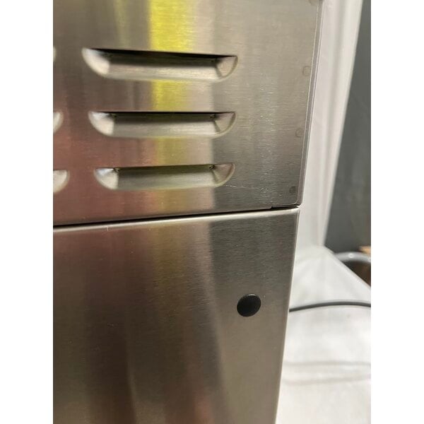 Scratch and Dent Bunn 13300.0004 VP17-3 Low Profile Pourover Coffee Brewer with 3 Warmers