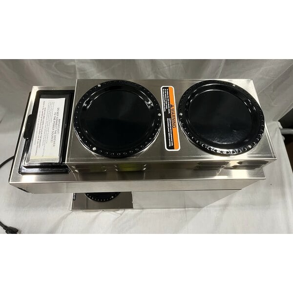 Scratch and Dent Bunn 13300.0004 VP17-3 Low Profile Pourover Coffee Brewer with 3 Warmers