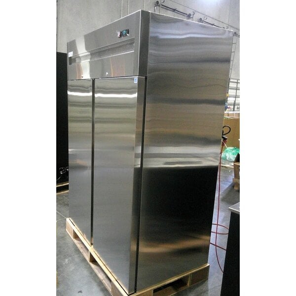 Scratch and Dent Avantco Z2-F-HC 54" Solid Door Stainless Steel Reach-In Freezer