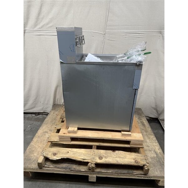 Scratch and Dent Dean by Frymaster SR114E Super Runner Economy 40 lb. Electric Floor Fryer - 240V, 3 Phase