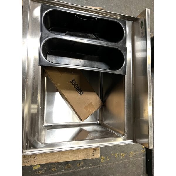 Scratch and Dent Regency 21" x 24" Stainless Steel Underbar Ice Bin with Bottle Holders - 77 lb.