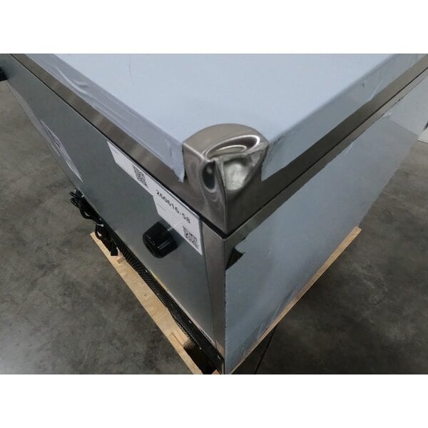Scratch and Dent Avantco AU-27R 27" Undercounter Refrigerator