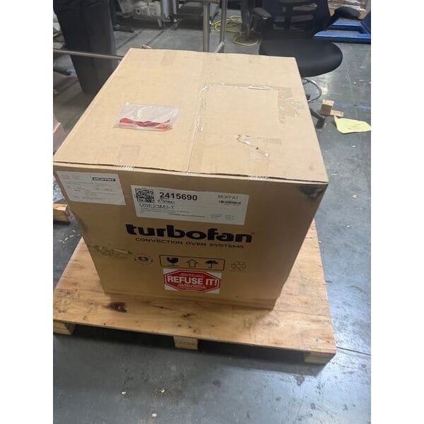 Scratch and Dent Moffat E23M3-T Turbofan Single Deck Half Size Electric Convection Oven with Mechanical Controls - 220-240V, 1 Phase, 3 kW