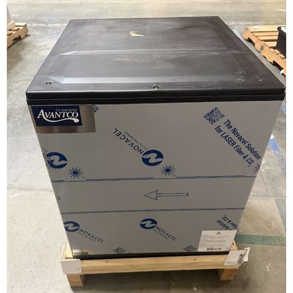 Scratch and Dent Avantco Ice Diamond EMC-F-422-A 22" Air-Cooled Modular Full Cube Ice Machine - 423 lb., 115V