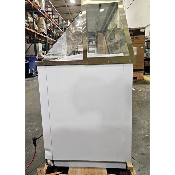 Scratch and Dent Avantco CPW-47-HC 47 1/8" 8 Tub White Deluxe Ice Cream Dipping Cabinet