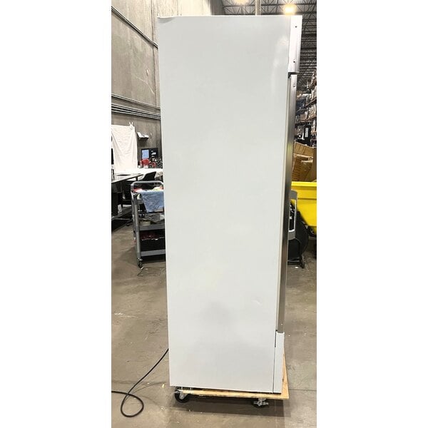 Scratch and Dent Avantco GDC-12F-HC 27" White Swing Glass Door Merchandiser Freezer with LED Lighting