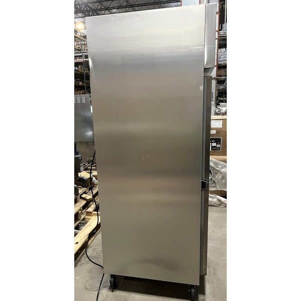 Scratch and Dent True STG1F-1S-HC Spec Series 27 1/2" Solid Door Reach-In Freezer