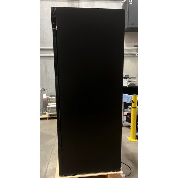 Scratch and Dent Avantco GD-ICE-49F 53" Black Indoor Glass Door Ice Merchandiser