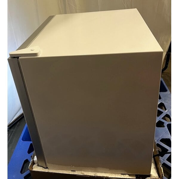 Scratch and Dent Avantco CFM2 White Customizable Countertop Display Freezer with Swing Door