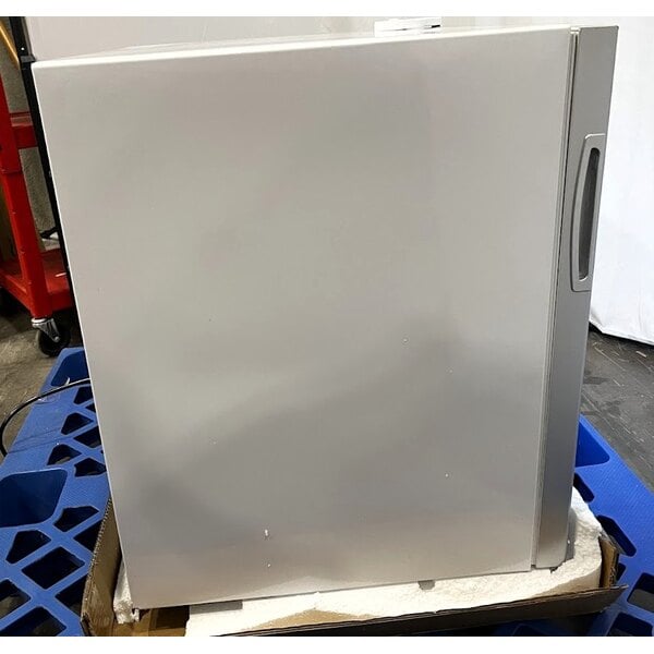 Scratch and Dent Avantco CFM2 White Customizable Countertop Display Freezer with Swing Door