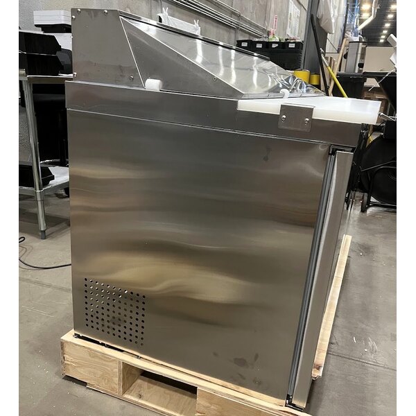 Scratch and Dent Avantco APT-60-HC 60" 2 Door Refrigerated Sandwich Prep Table