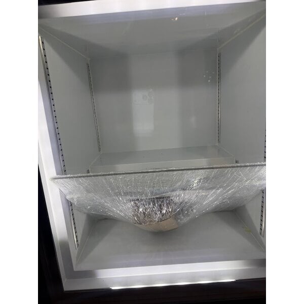 Scratch and Dent Beverage-Air CF3HC-1-W 23" White Countertop Display Freezer with Swing Door