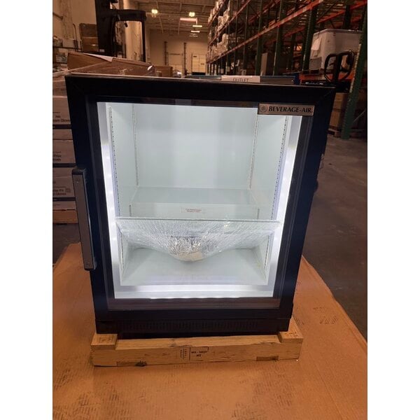 Scratch and Dent Beverage-Air CF3HC-1-W 23" White Countertop Display Freezer with Swing Door