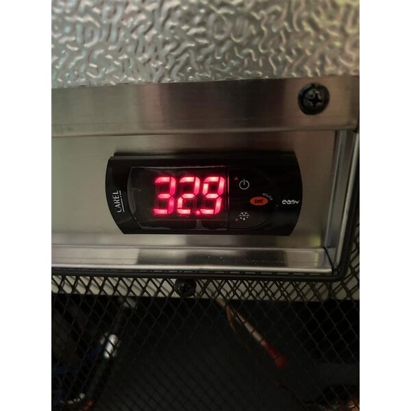 Scratch and Dent Avantco SS-PT-27-HC 27" 1 Door Stainless Steel Refrigerated Sandwich Prep Table