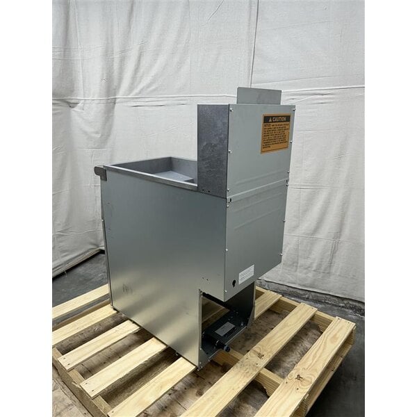 Scratch and Dent MainStreet Equipment Natural Gas 40 lb. Stainless Steel Floor Fryer - 90,000 BTU